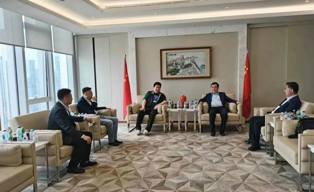 潔晶集團(tuán)與青島飲料集團(tuán)簽署戰(zhàn)略合作協(xié)議