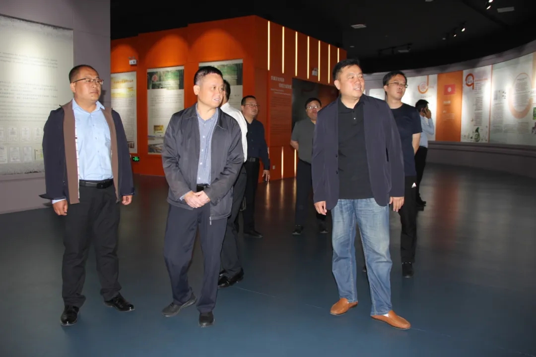 20240509省發(fā)展和改革委到潔晶集團(tuán)調(diào)研3 20240509省發(fā)展和改革委到潔晶集團(tuán)調(diào)研3